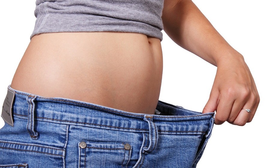 Podem ajudar na perda de peso através de diferentes mecanismos. Por exemplo, alguns probióticos previnem a reabsorção de gordura alimentar no intestino. A gordura é expulsa pelas fezes em vez de ser armazenada no corpo.Fonte: Authority Nutrition